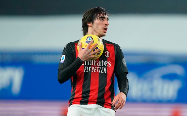 Tonali: "Amo il Milan. Pioli? Ci sta indicando la strada giusta"