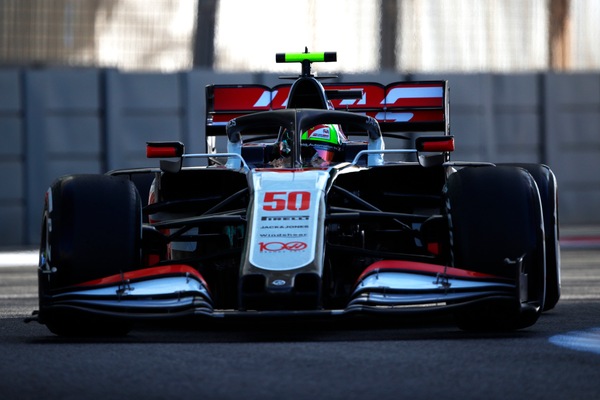 GP Abu Dhabi, Schumacher: "Ambientamento senza intoppi"