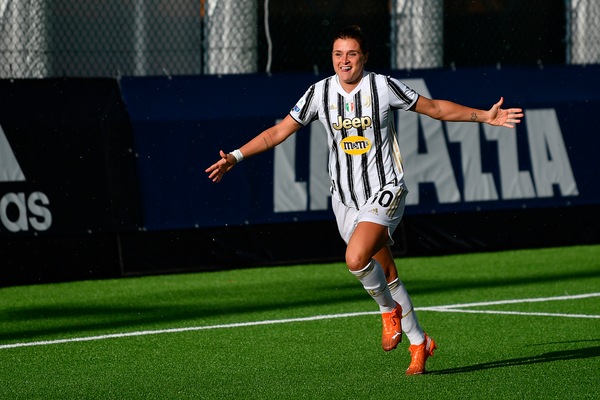 Inarrestabile Juve: 4-1 alla Roma e 10° successo in campionato