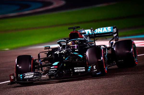 GP Abu Dhabi, Hamilton: "Bravo Max ma gli darò filo da torcere"