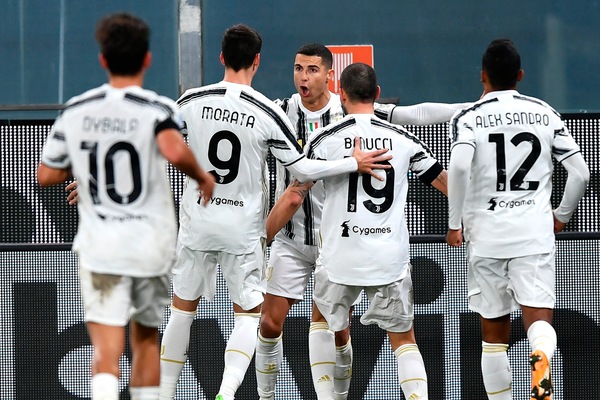 Serie A, Genoa-Juve 1-3: Dybala e Cristiano Ronaldo show