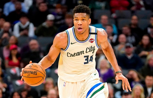 Nba, Bucks da record: 29 canestri da 3 agli Heat. Sconfitti i Pelicans di Melli