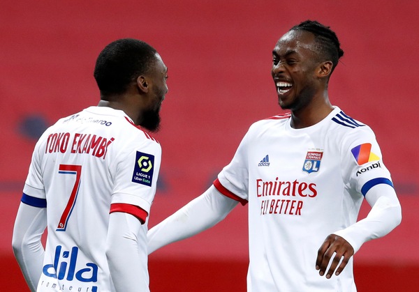 Il Lione di De Sciglio torna in vetta in attesa di Lille-Psg: poker al Nizza