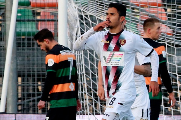 Serie B, frena la Spal e la Salernitana vola. Pari Pordenone, ko il Vicenza