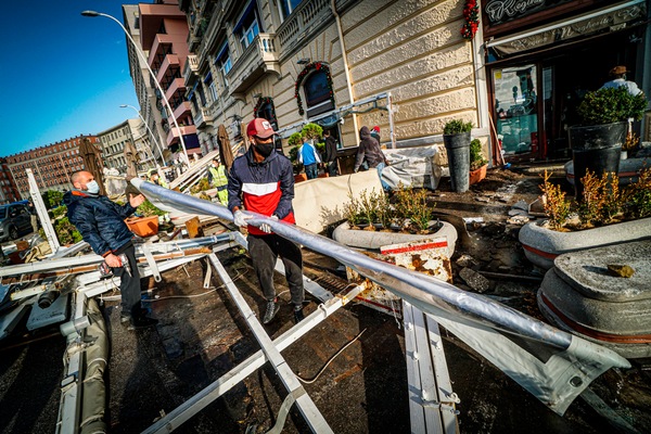 Napoli dopo il maltempo: danneggiati ristoranti e pizzerie