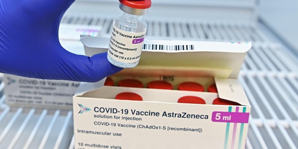 AstraZeneca con altri vaccini: parte il test allo Spallanzani