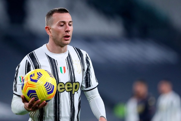 Juve, Bernardeschi è l'unico positivo al Covid: le ultime dal campo