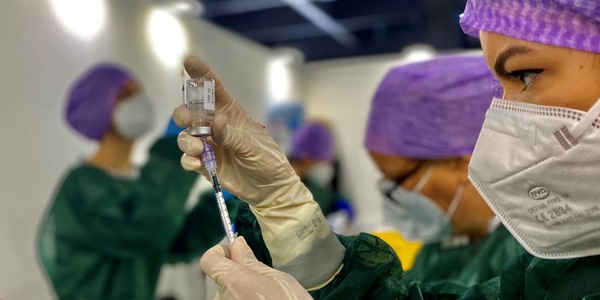 Vaccini, il report settimanale del governo: ecco i numeri