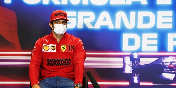Ferrari, Sainz: "Lavoriamo duramente per far sì che le cose vadano meglio"