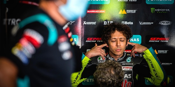MotoGp Jerez, Rossi: "Facevo fatica anche a fermare la moto"