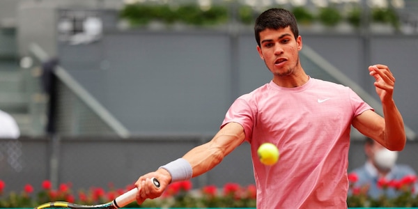 Madrid, Alcaraz batte Mannarino e ora sfida Nadal