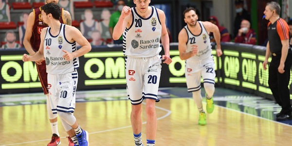 Sassari batte Venezia e porta la serie a gara 5