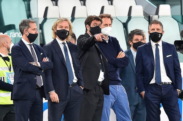 Dirigenza Juve, è l'ora del dentro o fuori