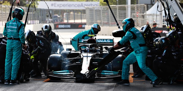 F1: Mercedes ancora senza podio, mai così male nell'era ibrida