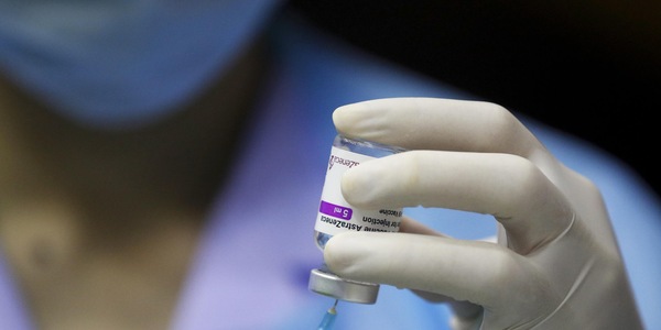 Vaccino ai giovani: oggi il Cts decide su AstraZeneca