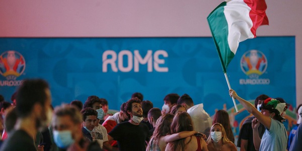 Euro2020, rubavano e poi si fingevano tifosi: fermati 2 ladri