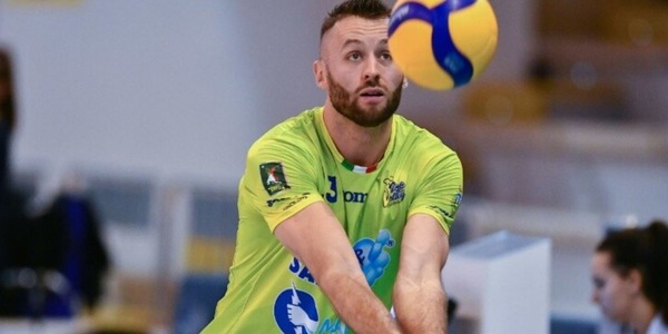 Andrea Rossi nuovo centrale di Siena