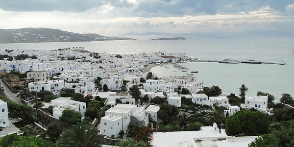 Covid, la Grecia teme la terza ondata: isole sotto sorveglianza