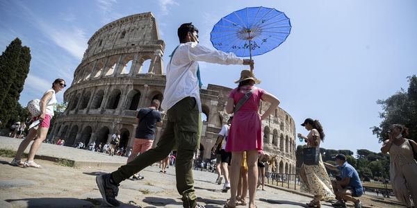 Ferragosto sarà bollente, poi il crollo delle temperature