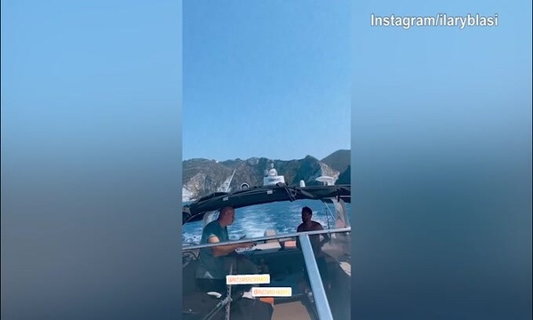 Ilary Blasi e Totti relax in barca