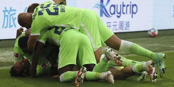 Bundesliga, Wolfsburg a punteggio pieno: 1-0 al Lipsia