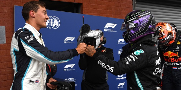 F1, Hamilton: "Russell ha lavorato duramente per arrivare in Mercedes"