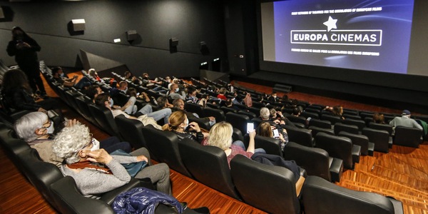 "Cinema e teatri, si va verso una capienza del 75-80%"