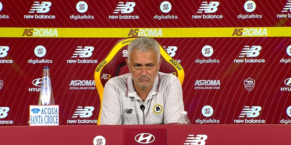 Roma, Mourinho: "Mercato? Non rispondo. Veretout e Cristante giocano"