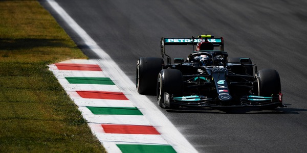 F1, Bottas il migliore nelle prove libere 1 in Russia. Leclerc 4°