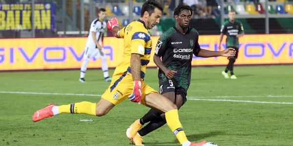 Serie B, mai visto l'1 primo tempo col Parma in campo