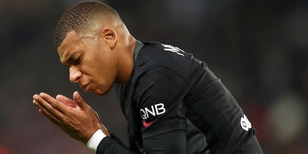 Il Psg vince senza Messi e Neymar: è Mbappé a ribaltare l'Angers