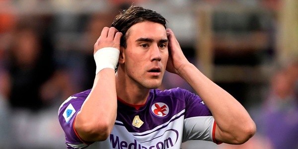 Vlahovic non rinnova con la Fiorentina, Pasqual: "Sbagliato nascondersi"