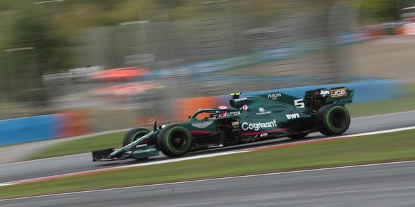 F1: Vettel sostituisce il motore, penalizzazione in arrivo