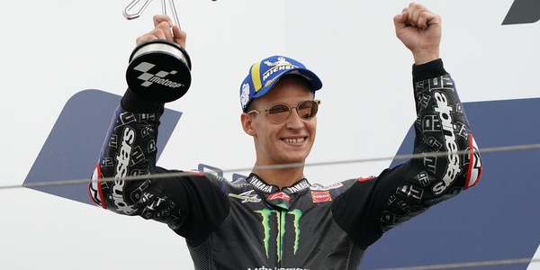 MotoGp, Quartararo campione del mondo: "Non ci credo. Grazie a Bagnaia per i complimenti"