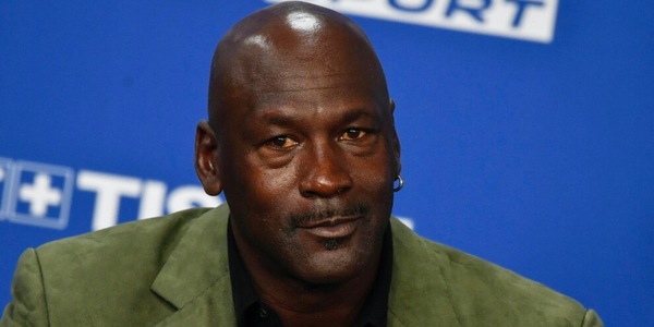 Asta record per le scarpe di Michael Jordan: 1,4 milioni di dollari!
