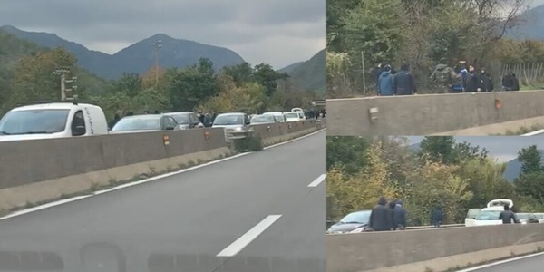 Follia ultras Paganese: bloccano il traffico e "aggrediscono" le auto