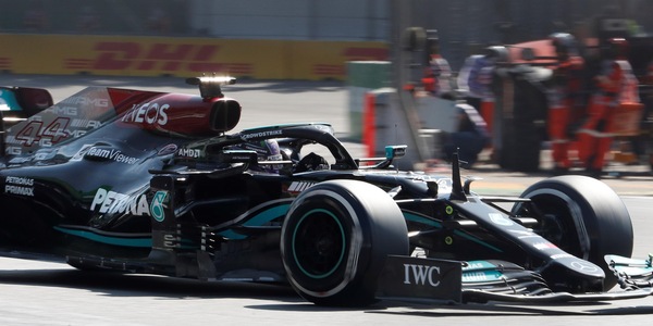 F1, Gp Brasile: cinque posizioni di penalità in griglia per Hamilton