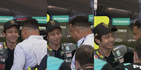 Valentino Rossi e l'abbraccio con Ronaldo il Fenomeno