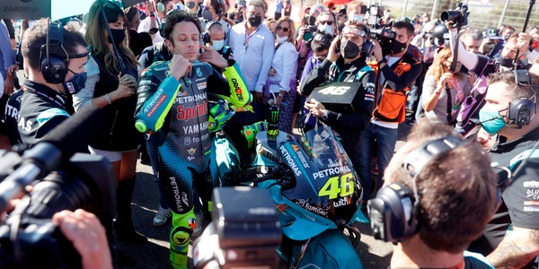 MotoGp Valencia, la classifica piloti aggiornata: Rossi è 18° nella sua ultima stagione