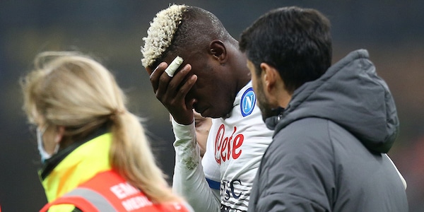 Napoli, infortunio Osimhen: ecco quanto resterà fuori