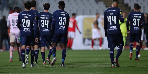 Covid, Belenenses decimato dalla variante Omicron: 13 positivi