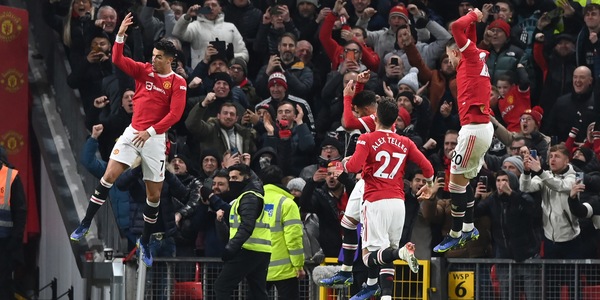 Premier League, Cristiano Ronaldo da urlo: doppietta e 801 tra i professionisti