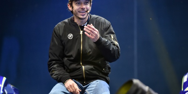 Rossi, in pista a Valencia con l'Audi R8 Lms