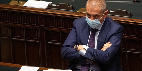 Covid, Costa: “Possiamo completare terze dosi entro febbraio”