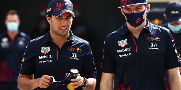 F1, Perez: "Io secondo senza il ritiro. Duello Max-Lewis? Non volevo interferire"