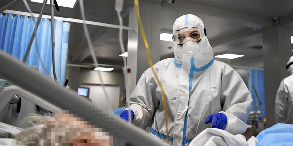 Oltre 44mila casi in 24 ore: mai così tanti da inizio pandemia