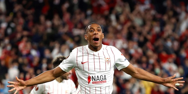 Dortmund ko con i Rangers di Ramsey. Ok il Siviglia, a segno Martial