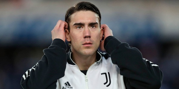 Vlahovic, effetto luce sulla Juve... e sui capelli: i segreti dal suo parrucchiere