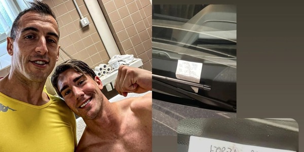 Firenze aspetta Vlahovic: il biglietto di un tifoso sull'auto dei giocatori