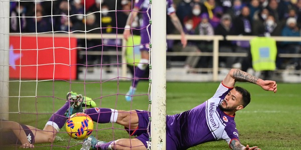 Fiorentina, Venuti: "Lacrime per l'autogol contro la Juve? Gesto d'amore"